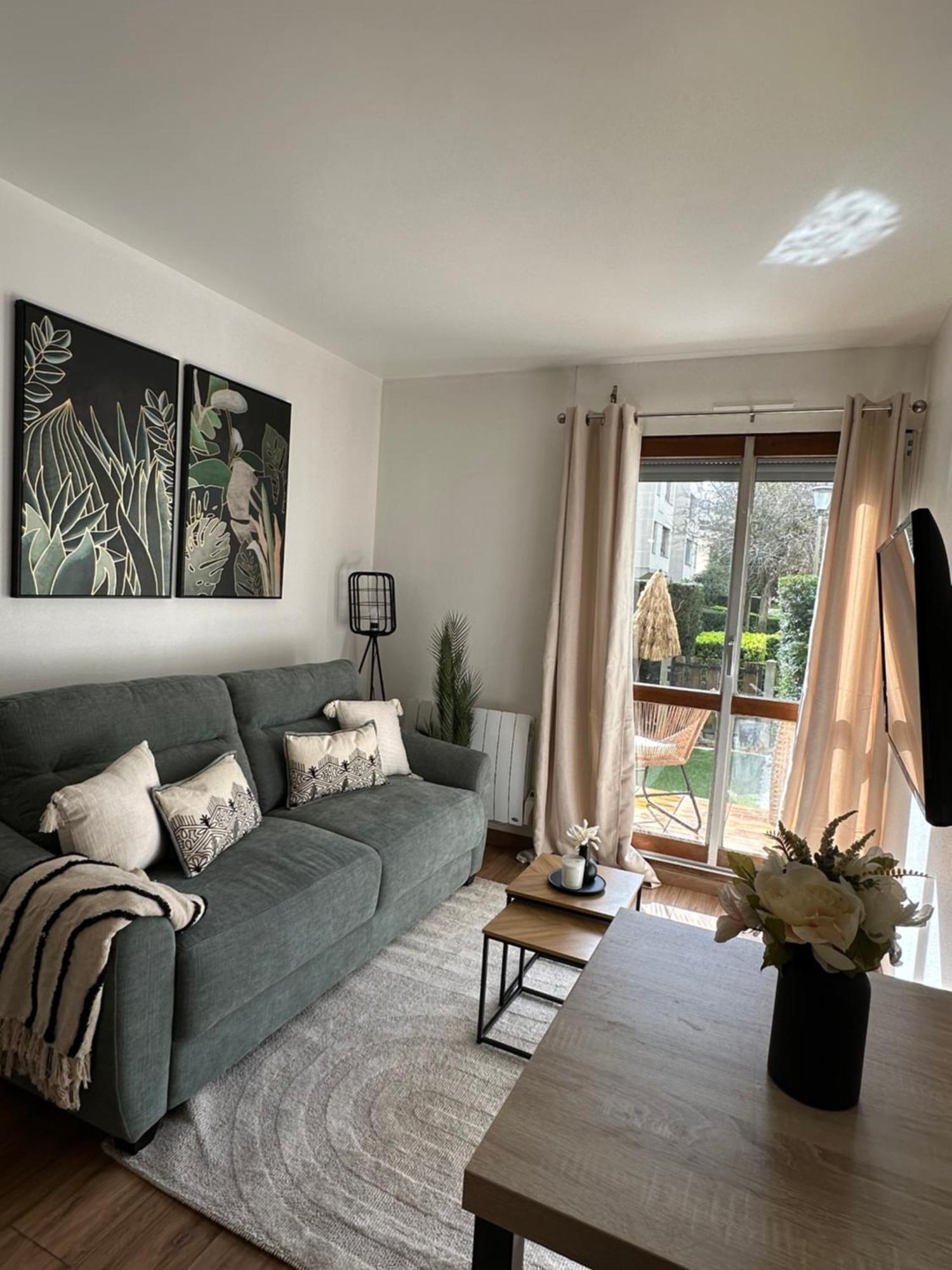 Апартаменти Premium & Cosy Studio - Paris A 20 Mins - Chateaux De Versailles A 8 Mins Ле-Шене Екстер'єр фото